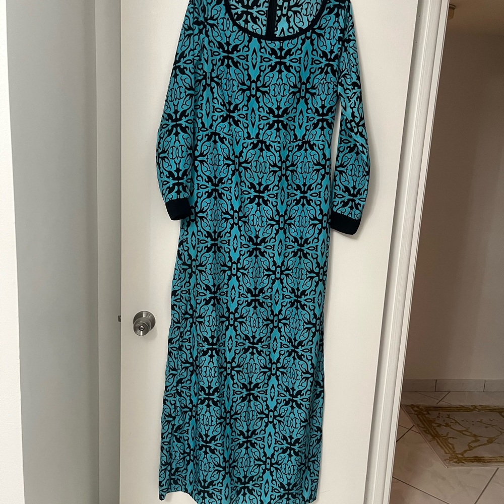 Elegant Blue and Black Patterned Dress